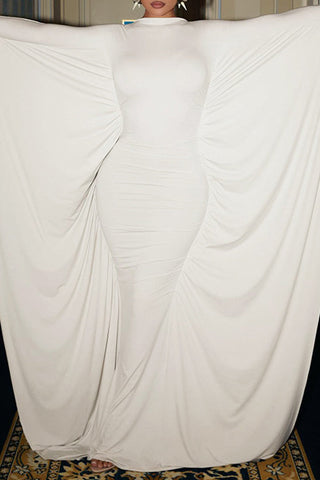 Glamouröses, einfarbiges, schmal geschnittenes Maxikleid mit Fledermausärmeln und Schlitzausschnitt 