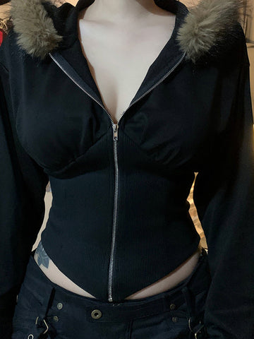 Abrigo negro con cuello de piel Y2k y costuras irregulares 