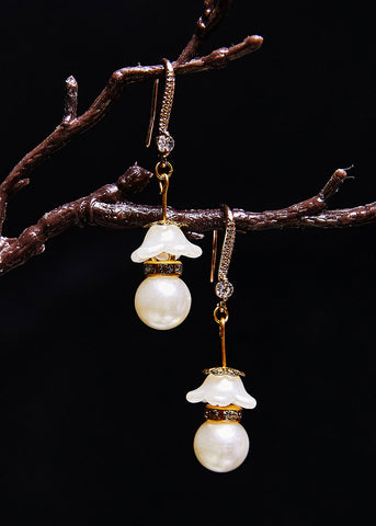 Pendientes colgantes de circonita y perla blanca de moda 
