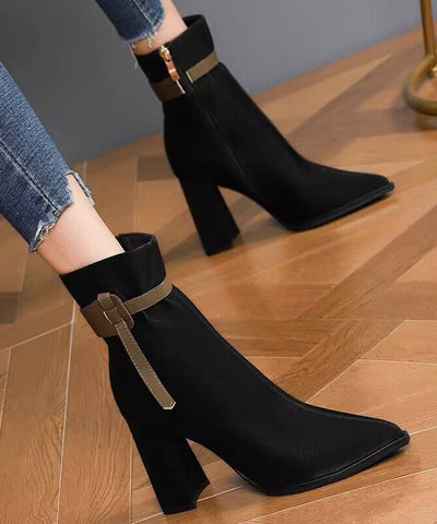 Khakifarbene Boutique-Stiefel aus Kunstleder mit klobigem Absatz 