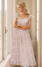 Teelanges Ballkleid mit 3D-Blumenmuster, Rüschenträgern und Spitze