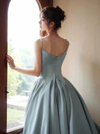 A-Linien-Satin-Abendkleid mit Perlenapplikationen, Ballkleid, Satin-Abschlussballkleid mit Schleppe