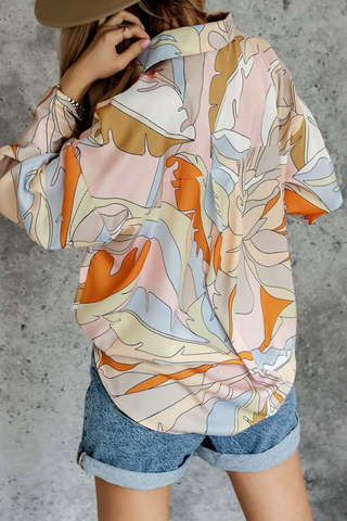 Blusas elegantes con cuello vuelto y estampado en contraste 