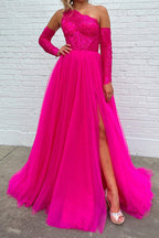 A-Linien-Abendkleid in Fuchsia mit One-Shoulder-Schulter und Korsett-Design sowie Schlitz vorne