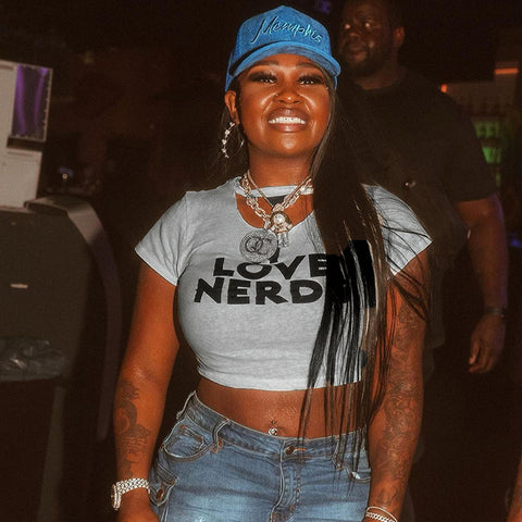 Tops cortos ajustados con estampado de letras de verano 2024, cuello redondo, manga corta, estilo hipster informal y versátil, ropa de calle Y2K para bebé 