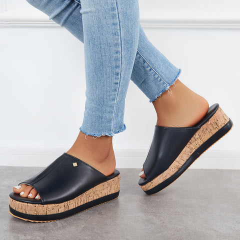 Bequeme Slip-on-Sandalen mit Korkfußbett und Plateau-Keilabsatz 