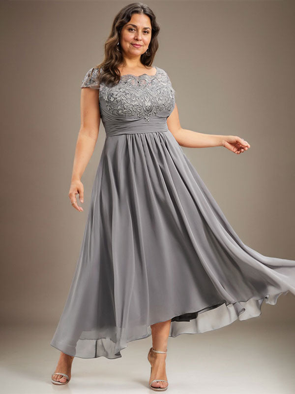 A-Linien-Kleid aus Chiffon mit asymmetrischem, plissiertem Spitzeneinsatz und Illusion-Ausschnitt für die Mutter der Braut 