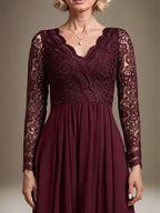 A-Linien-Kleid aus Chiffon mit V-Ausschnitt und asymmetrischer Spitze für die Mutter der Braut