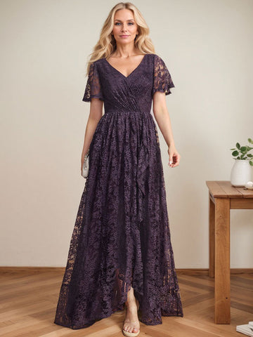 A-Linien-Kleid mit V-Ausschnitt, asymmetrischem Spitzenbesatz und Kaskadenrüschen für die Mutter der Braut 