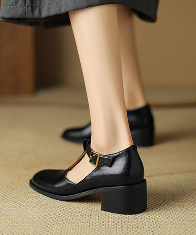 Schwarze klobige Schuhe aus Rindsleder mit Hohlsaum 