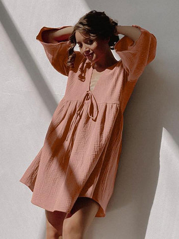 Vestido bohemio con escote en V, mangas con volantes y cinturón para playa de verano 