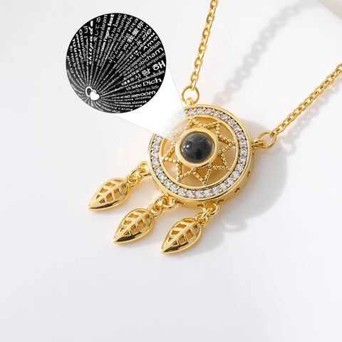 Collar atrapasueños con 100 idiomas del amor 