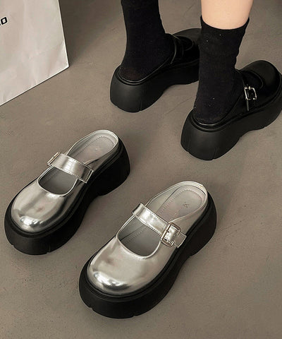 Modische japanische vielseitige silberne Plateau-Sandalen 