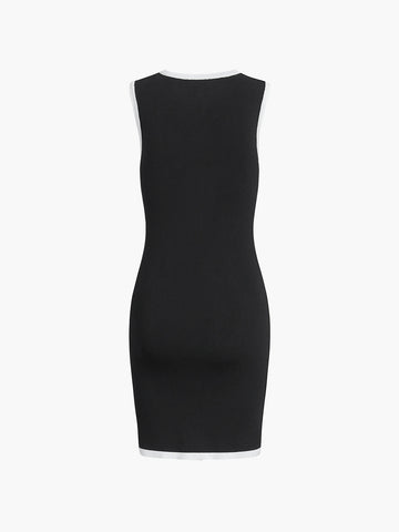 Vestido tipo suéter corto sin mangas con botones y múltiples bolsillos 