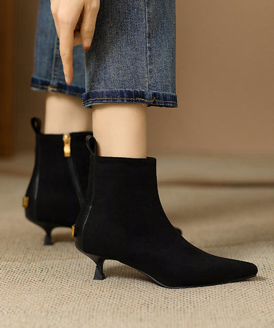 Botines negros con estilo de gamuza y tacón tipo gatito 