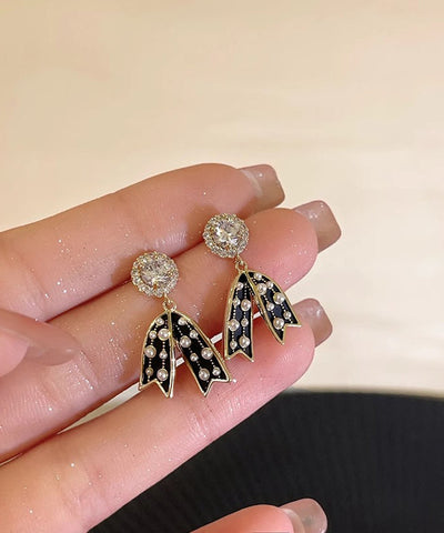 Pendientes Vogue con lazo de perla y aleación de cobre negro