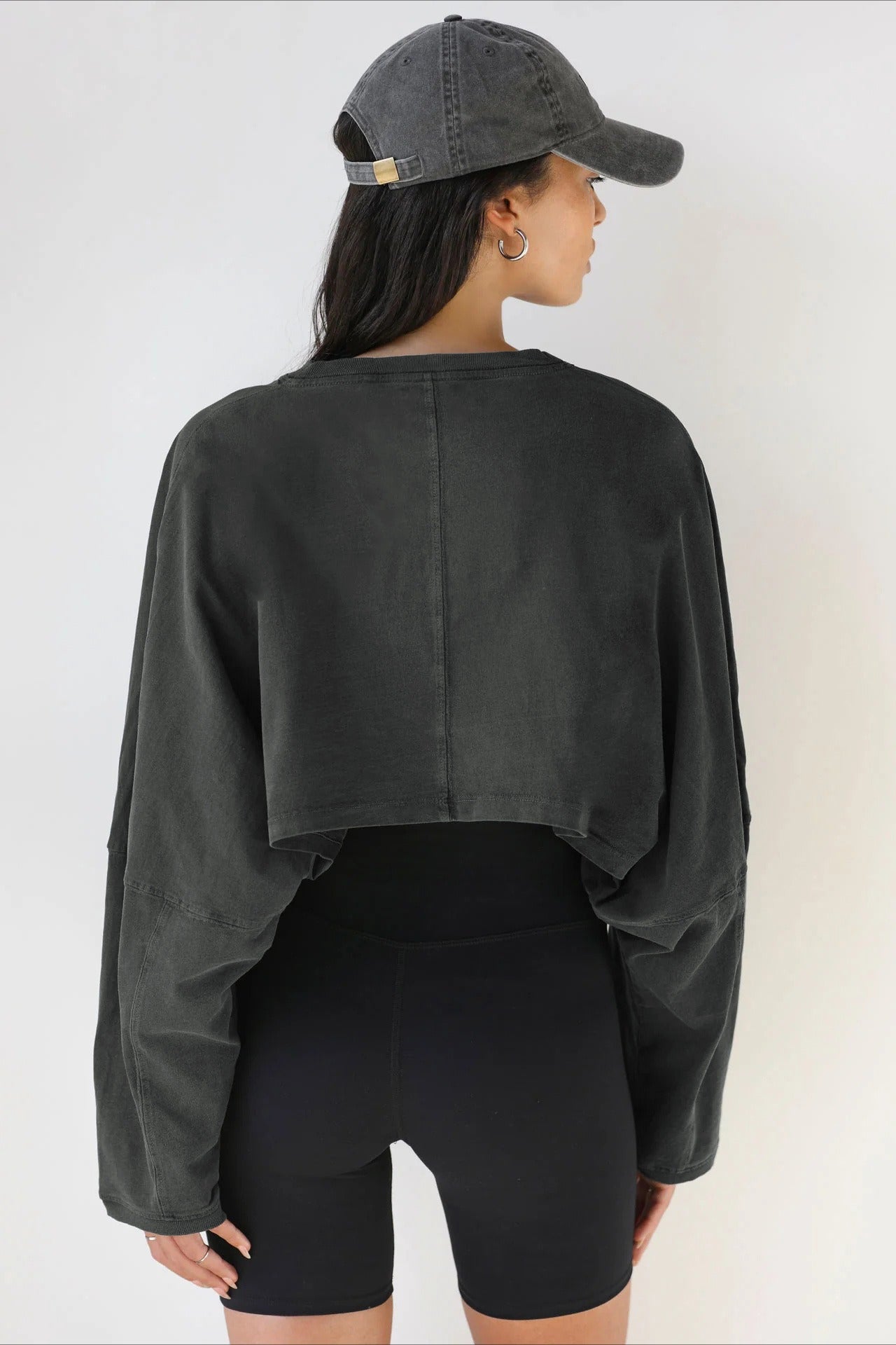Solid Cropped Crew Neck Sweatshirt