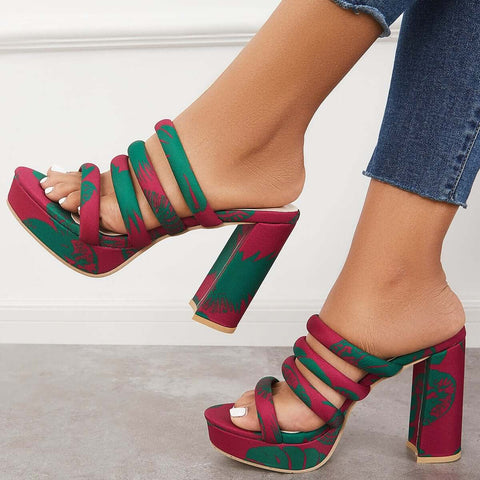Plateau-Sandalen mit klobigen High Heels und rückenfreiem Schlupfschuh 