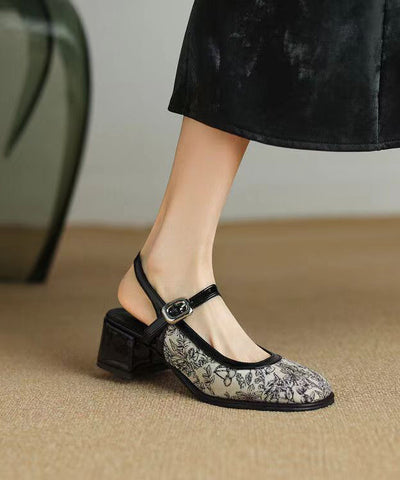 Sandalias originales de tacón grueso con tiras y hebilla en beige 