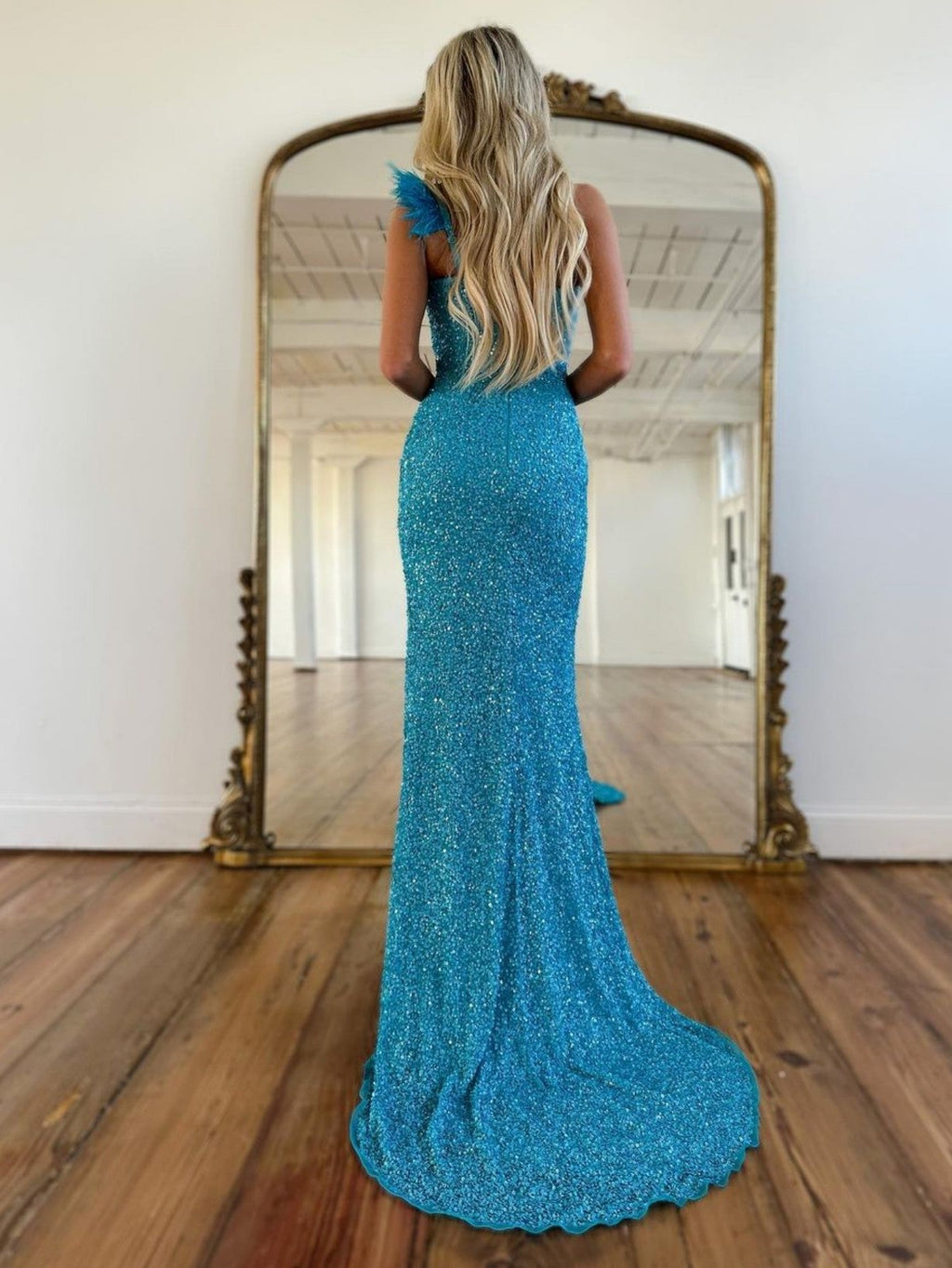 Meerjungfrauen-Abendkleid mit Pailletten, One-Shoulder und Schlitz