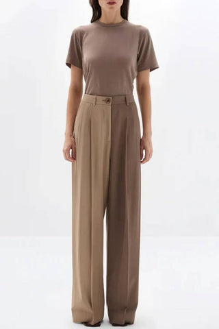 Girl Boss – Avantgardistisches Set aus kontrastfarbenem Boyfriend-Blazer mit Revers und weiten Hosen mit Taschen