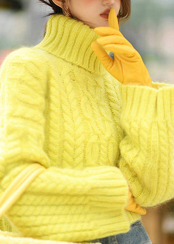 Suéteres de punto cortos Ma Hai Mao gruesos de cuello alto amarillos de moda para invierno 