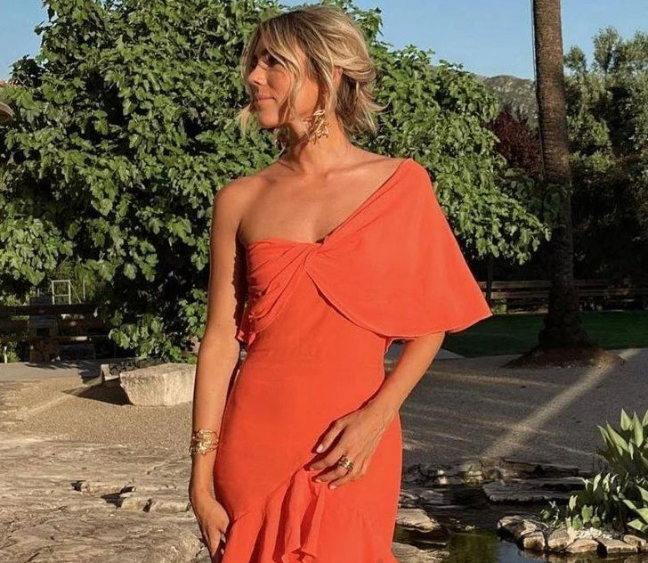 Elegantes, schulterfreies, langes Meerjungfrauen-Abendkleid mit Rüschen