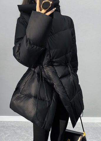 Diy schwarzer Wintermantel mit Peter-Pan-Kragen und Entendaunen 