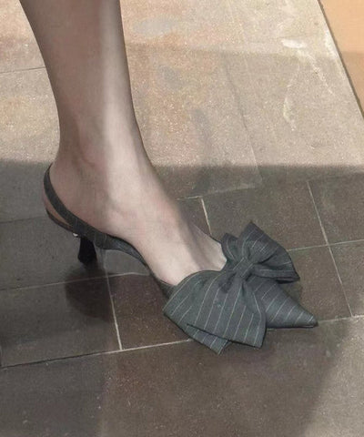 Edle graue High Heel Sandalen mit Schleife und spitzer Zehenpartie 