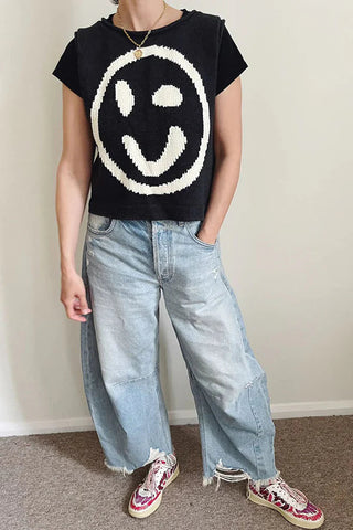 Camiseta sin mangas suelta y versátil con estampado único de cara feliz 
