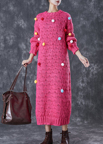 Vestido largo de punto con bola de pelo decorada con rosas italianas para invierno 