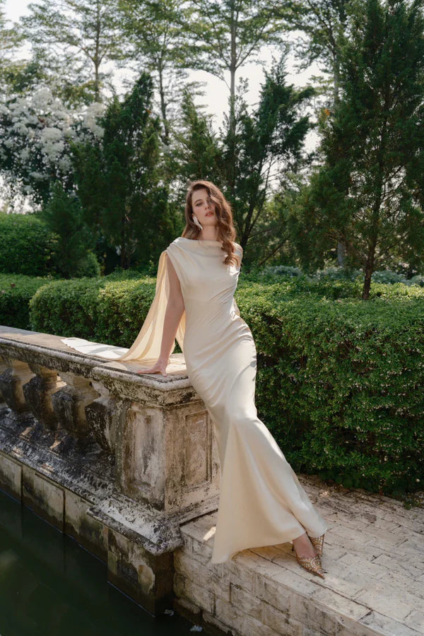 Elegant Backless Sleeveless Floor-Length Prom Dresses