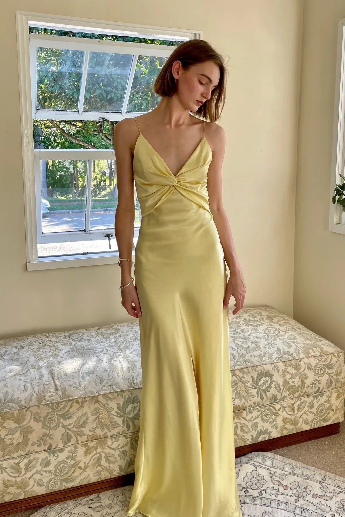 Chic Sheath Spaghetti Straps Yellow Long Party Dress with Keyhole Back Prom Dresses