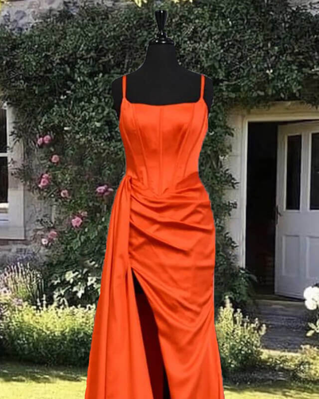 Vestido de fiesta de satén naranja con tirantes finos y corte sirena