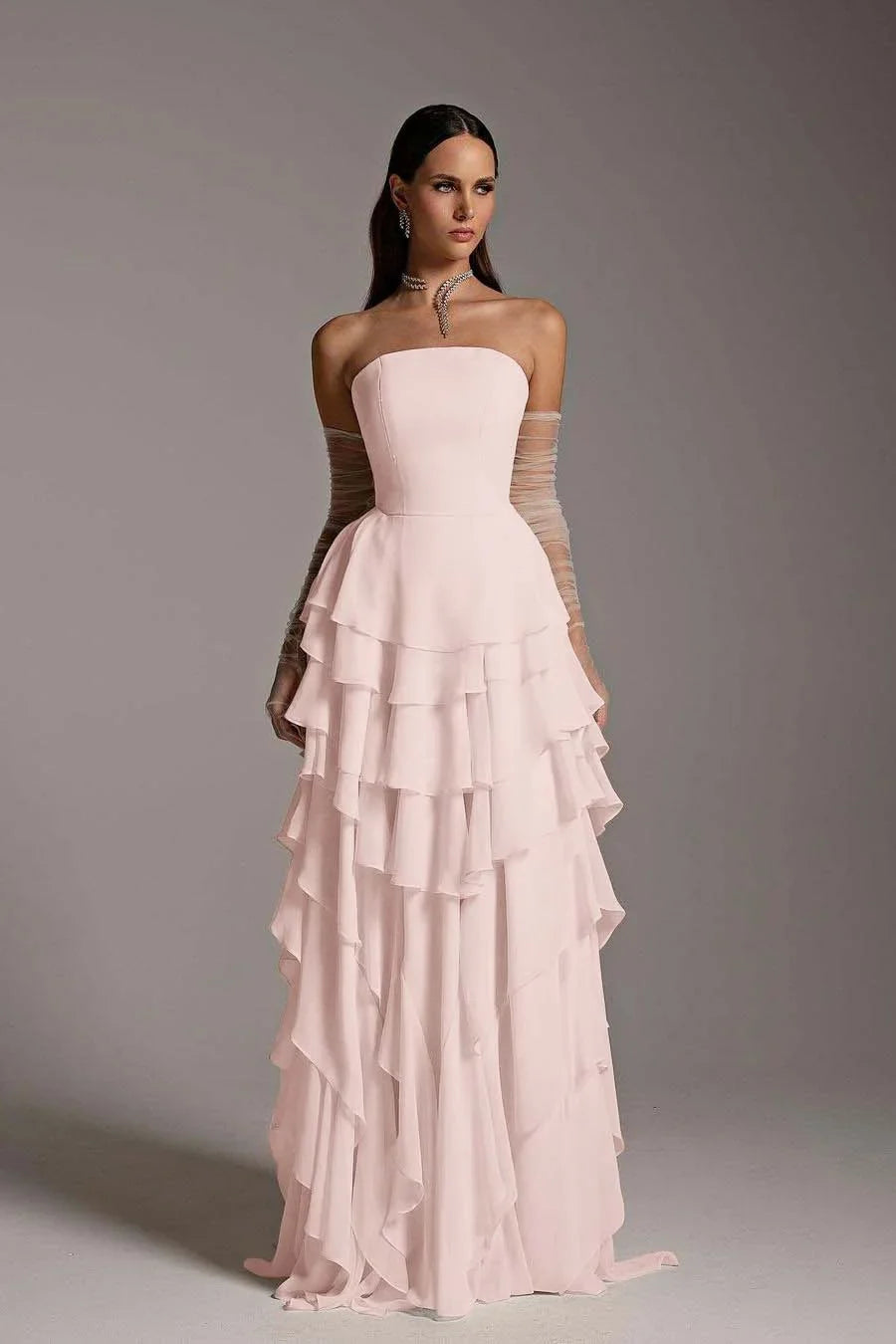 Vestido de fiesta largo con volantes, sin mangas y encantador, sin tirantes y con guantes