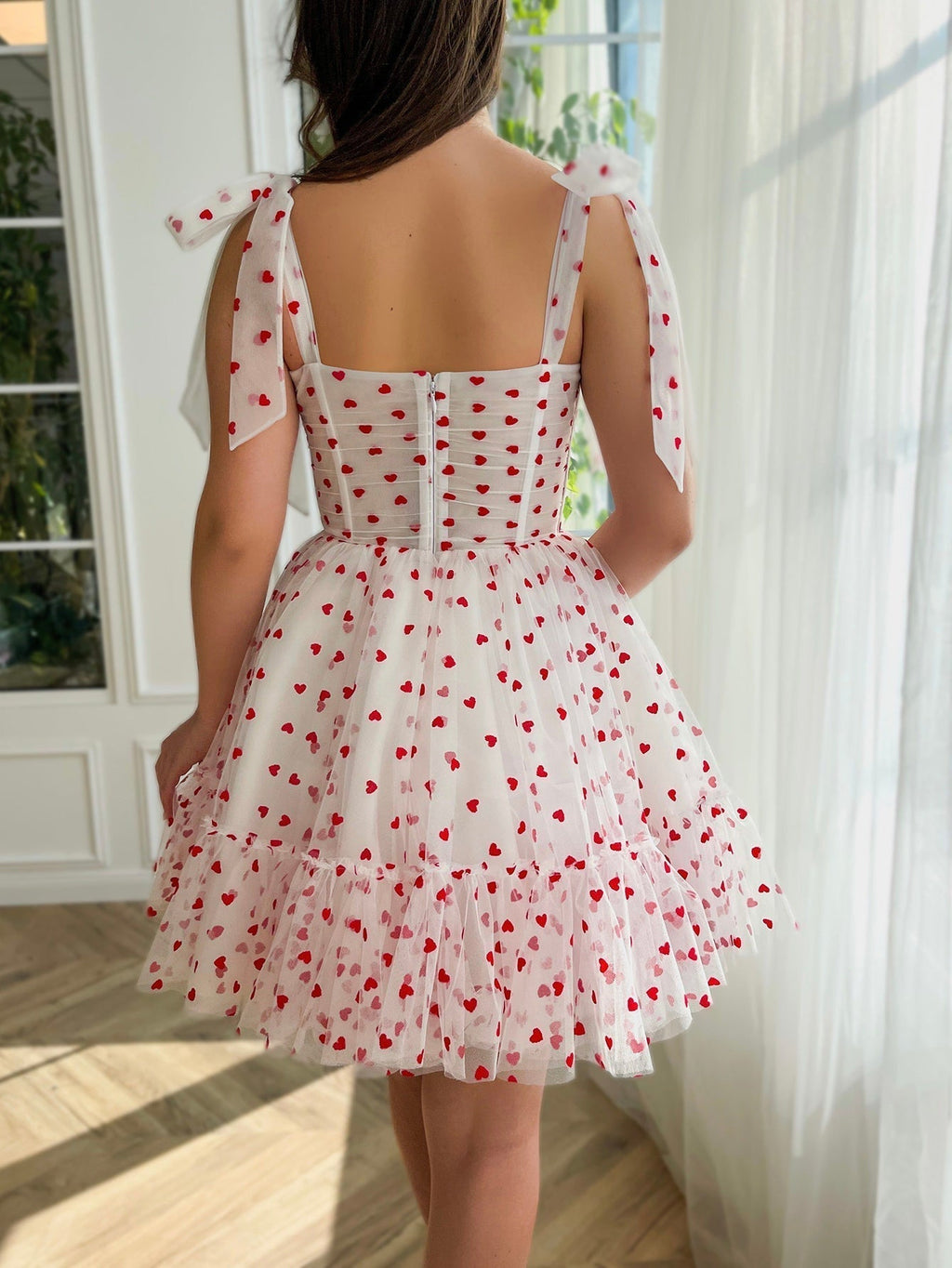 Vestido de fiesta de tul con escote en forma de corazón y corte en A