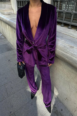 Conjunto de abrigo de terciopelo con solapa y cinturón de manga larga para chica cool y pantalones holgados con bolsillos y cintura elástica. 