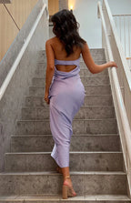 Elegantes, lila Satin-Maxikleid, trägerlos, ärmellos, knöchellang, rückenfrei, Ballkleid