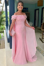 Elegantes vestidos de fiesta columna con mangas casquillo descubiertas en los hombros, decorados con perlas y flores