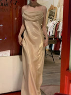 Vintage-Abendkleid aus aprikosenfarbenem Satin in A-Linie mit Spaghettiträgern