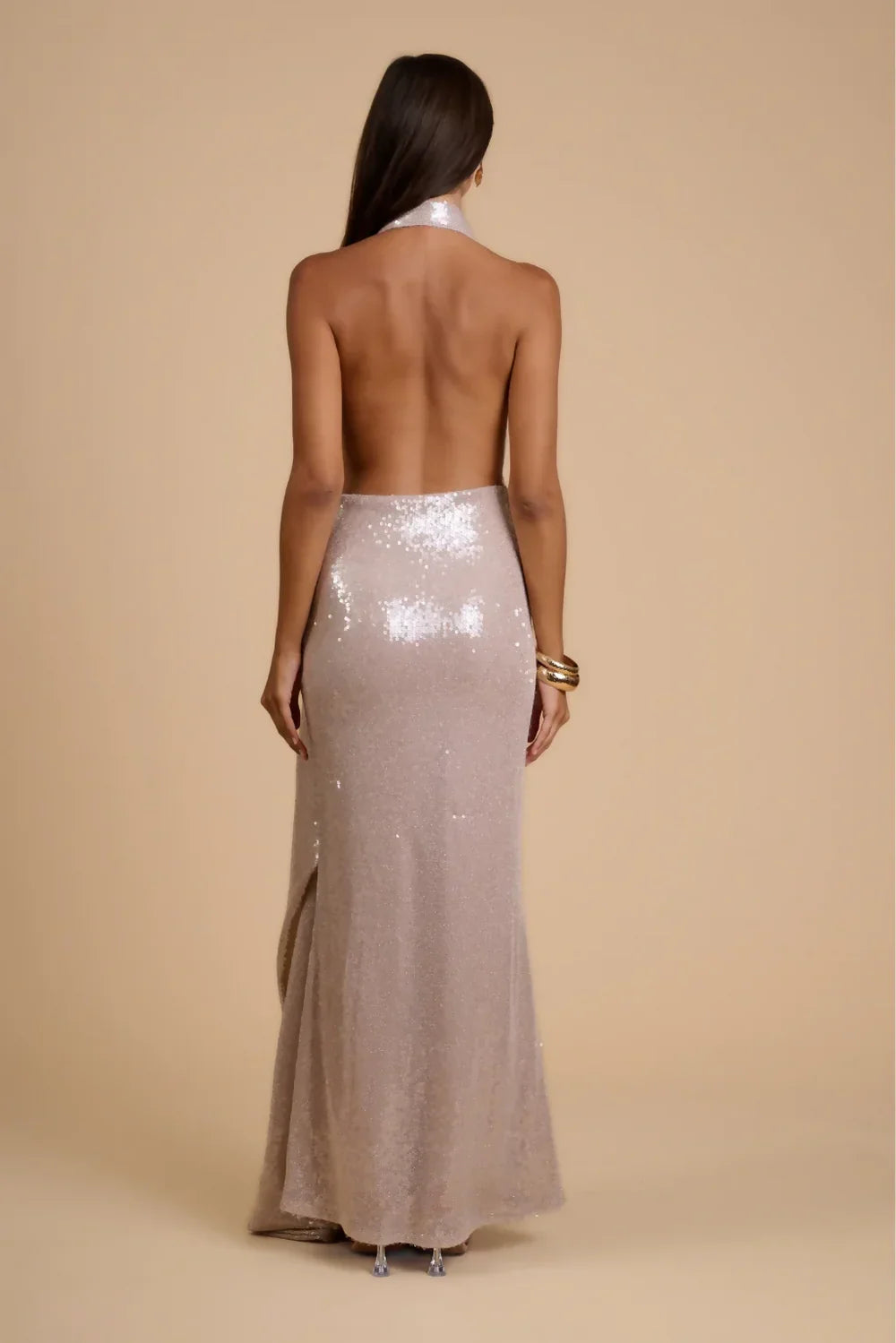 Elegantes vestidos de fiesta con escote en V, sin mangas y brillantes hasta los tobillos