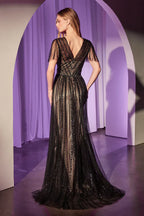 Bezauberndes Cinderella Divine Kurzarm-Abendkleid mit V-Ausschnitt am Rücken, bodenlang