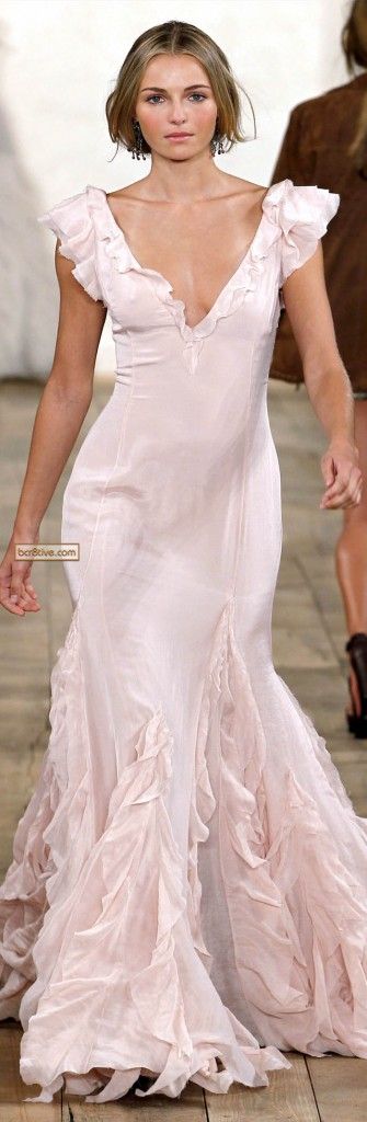 Hübsches, langes Chiffon-Abendkleid mit Meerjungfrauen-Stil und V-Ausschnitt