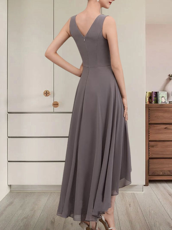 A-Linien-Kleid aus Chiffon mit V-Ausschnitt, asymmetrischem Muster und Perlen- und Paillettenbesatz für die Mutter der Braut
