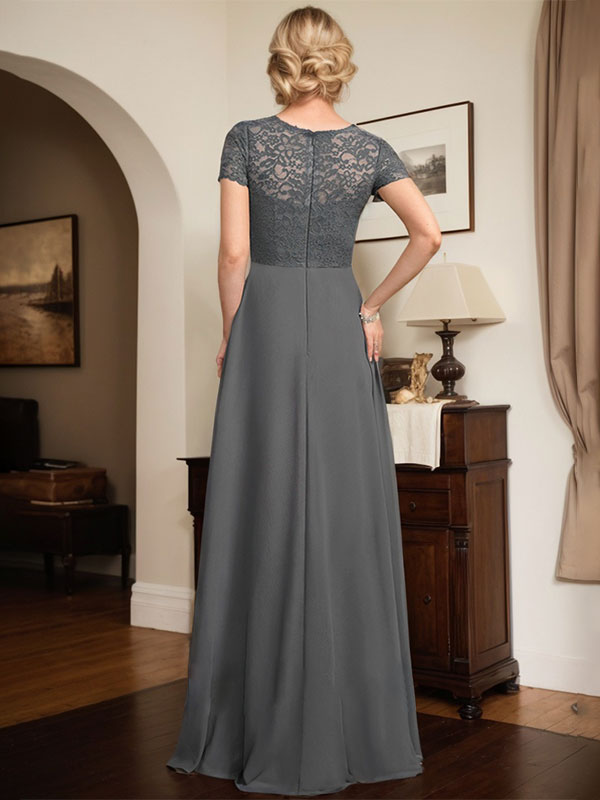 A-Linien-Kleid mit herzförmigem Herzausschnitt, bodenlang, aus Chiffon und Spitze, mit Perlenstickerei und Kaskadenrüschen – ideal für die Mutter der Braut