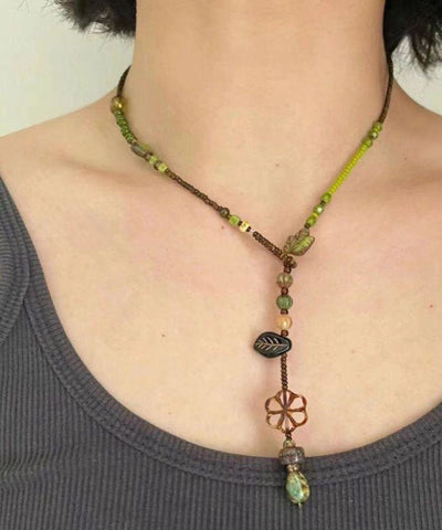 Collar colgante de cuentas con bloques de colores hecho a mano 