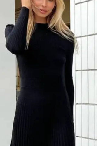 Plissiertes Minikleid aus Strick