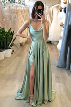 Vestido de fiesta largo verde claro con tirantes finos y corte en A