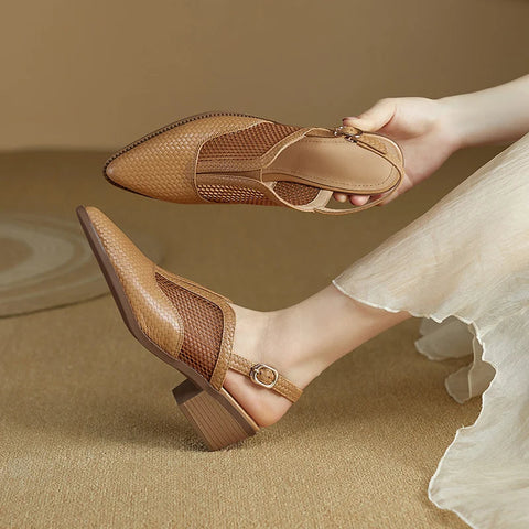 Neue Sommer-Hausschuhe, Sommerschuhe, spitze Zehenpartie, Pantoletten mit klobigen Absätzen, Sandalen für Damen, handgefertigt, zwei Möglichkeiten, Sommersandalen zu tragen 