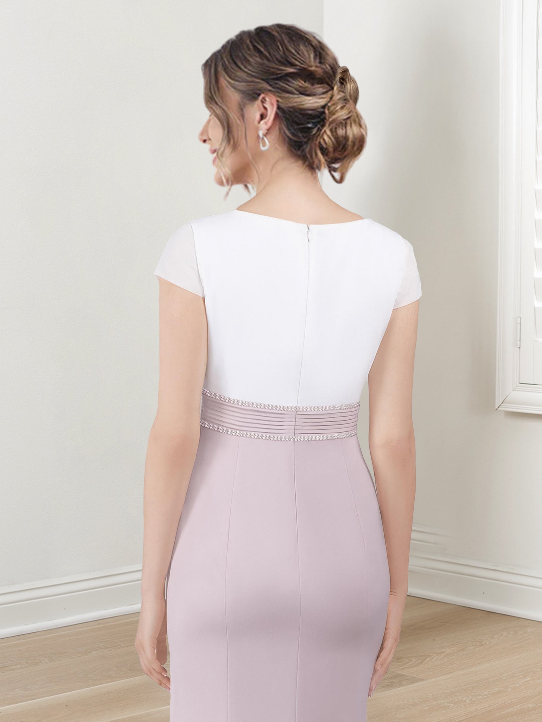 Vestidos para madre de la novia con escote en V, corte tubo y largo hasta la rodilla 